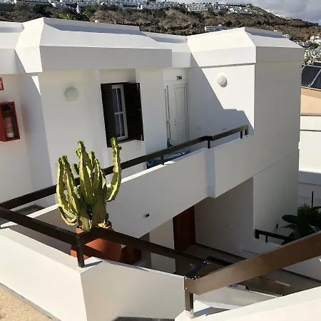 3 Minutes From Puerto Rico Apartment