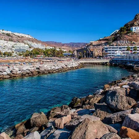 3 Minutes From Puerto Rico Apartment *